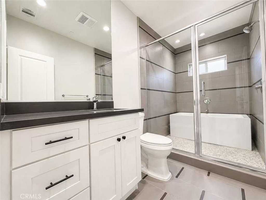 21046 E Cypress St - Photo 6 of 10