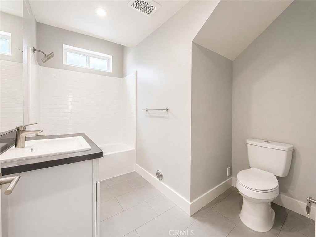 21046 E Cypress St - Photo 7 of 10