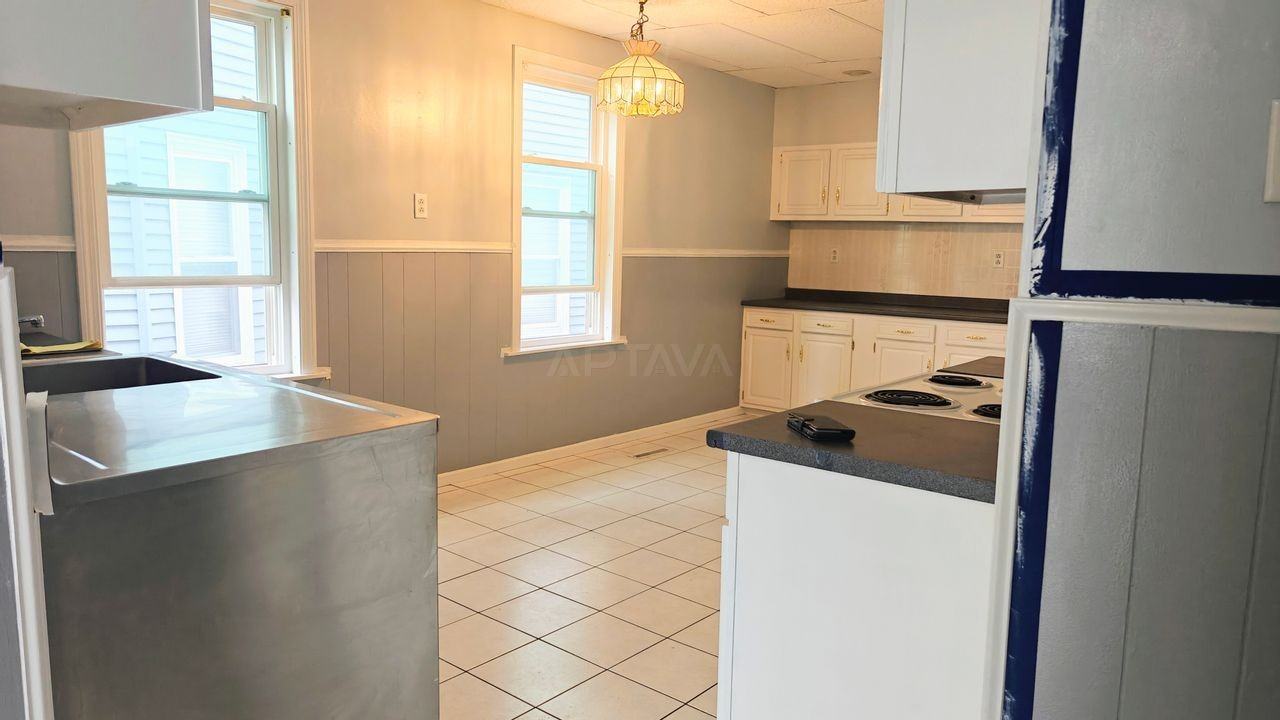 123 Hudson St #123 - Photo 2 of 6