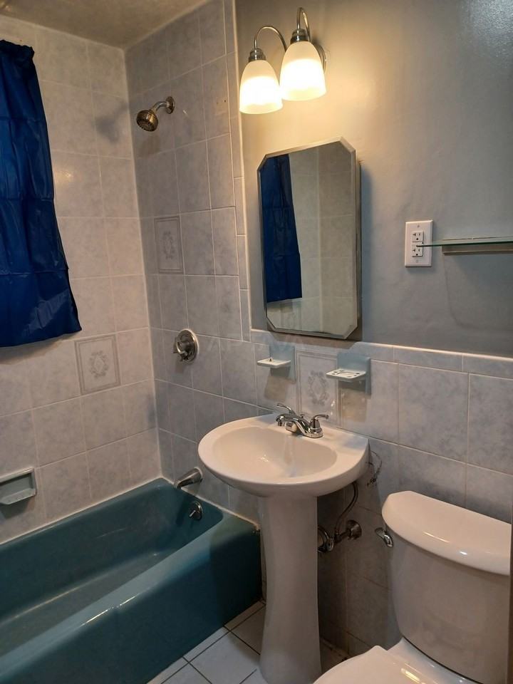 123 Hudson St #123 - Photo 3 of 6