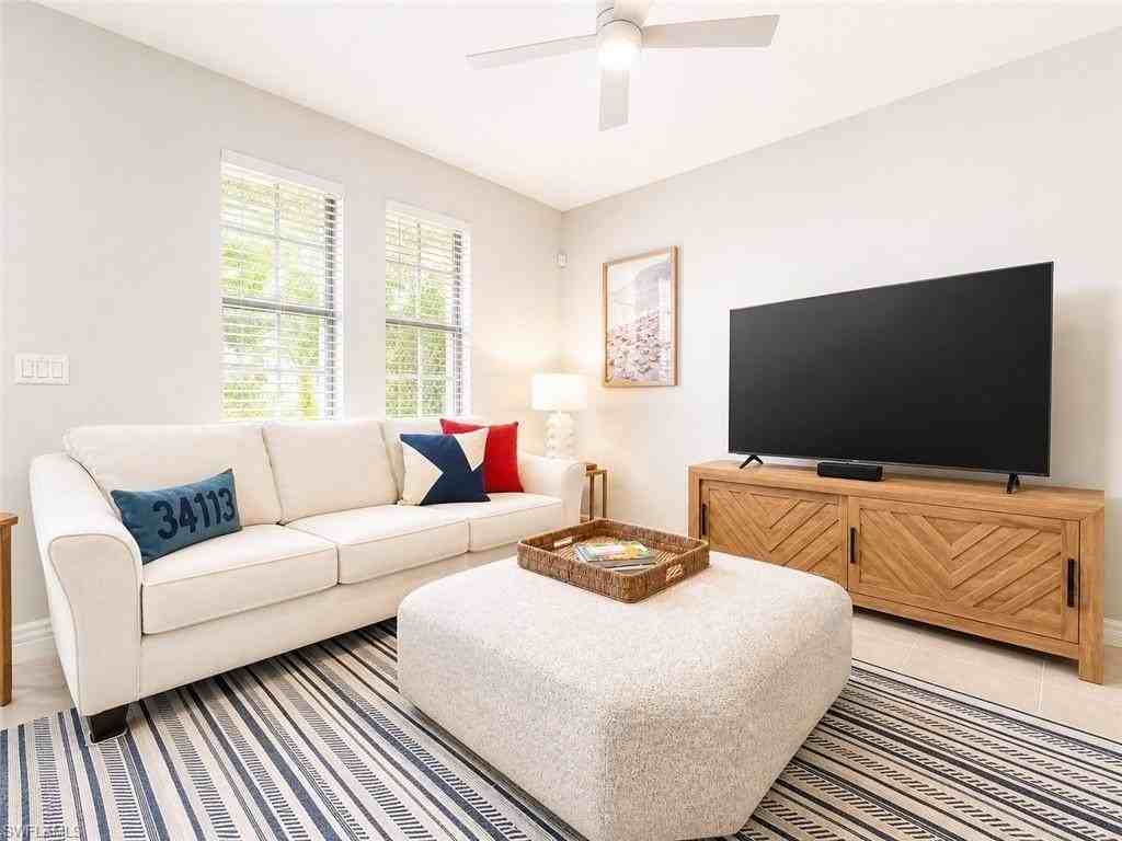 1367 Artesia Dr E #302 - Photo 4 of 34