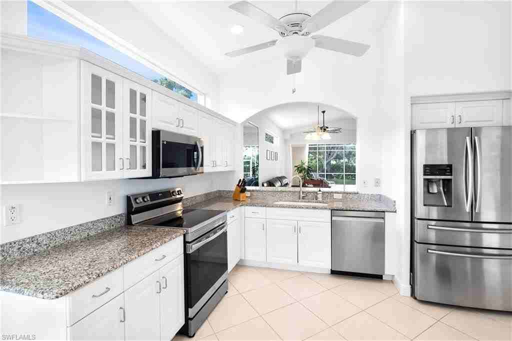 8635 Ibis Cove Cir - Photo 6 of 36
