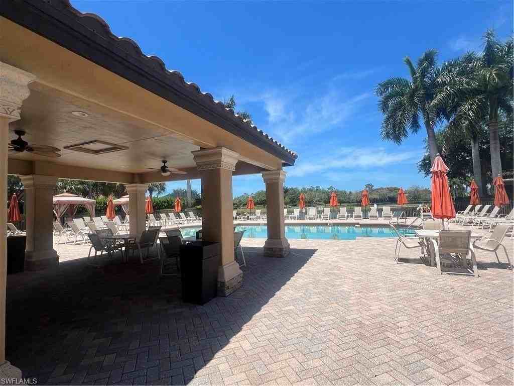 9727 Acqua Ct #418 - Photo 5 of 19