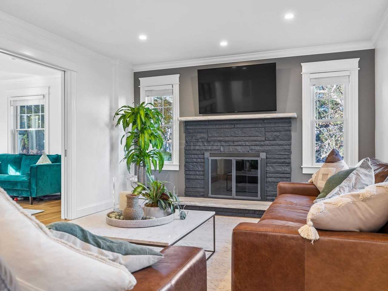 25 Falmouth Rd - Photo 2 of 18