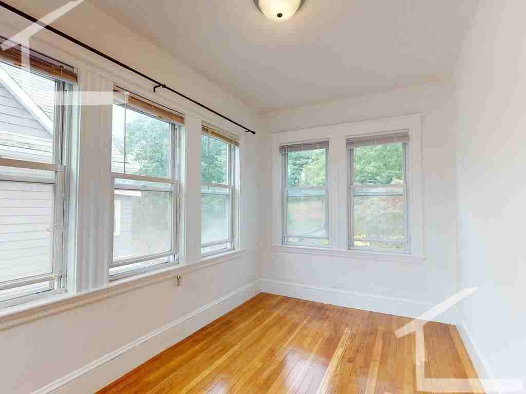 195 Lake St #2 - Photo 5 of 25
