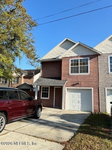 2135 Ashland St - Photo 3 of 25