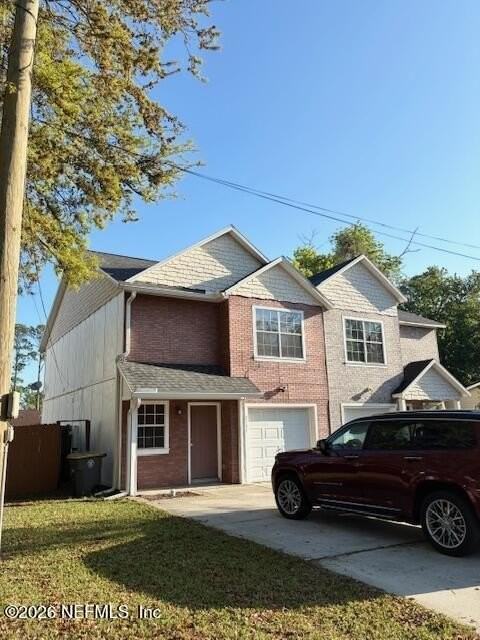 2135 Ashland St - Photo 4 of 25