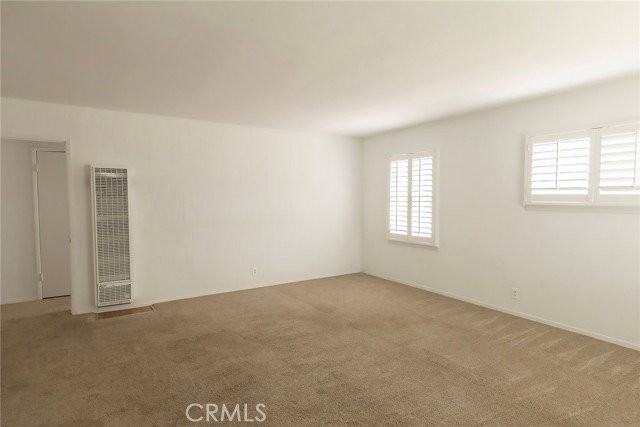 22010 Ocean Ave - Photo 2 of 8