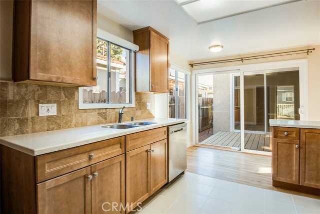 439 Longfellow Ave - Photo 7 of 8