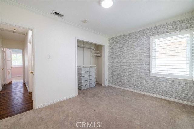6164 Bonfair Ave - Photo 5 of 8