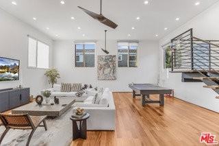 661 Broadway St - Photo 5 of 8