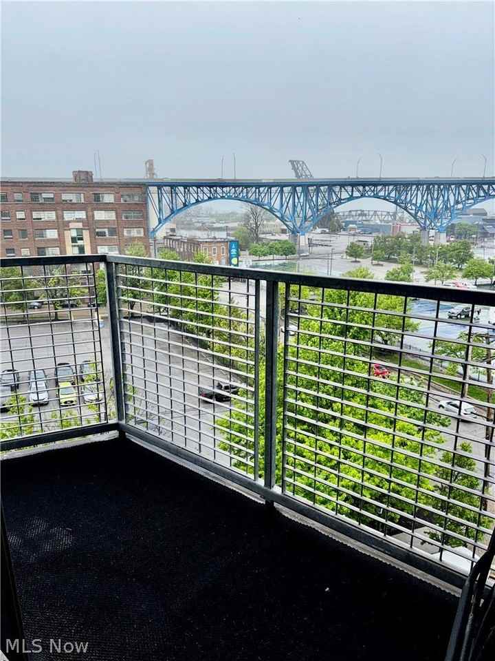 1237 Washington Ave #811 - Photo 6 of 50