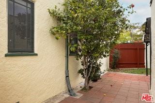 1710 Glyndon Ave - Photo 4 of 8