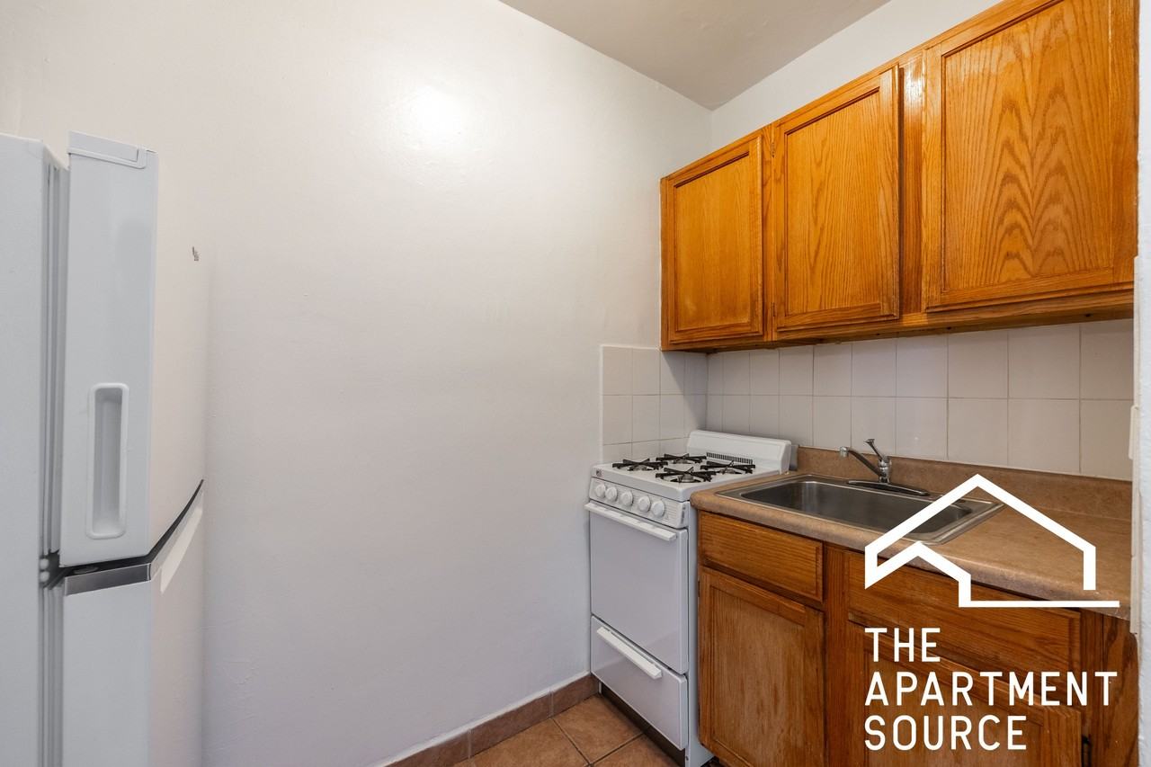 1135 W Lunt Ave #309 - Photo 6 of 13