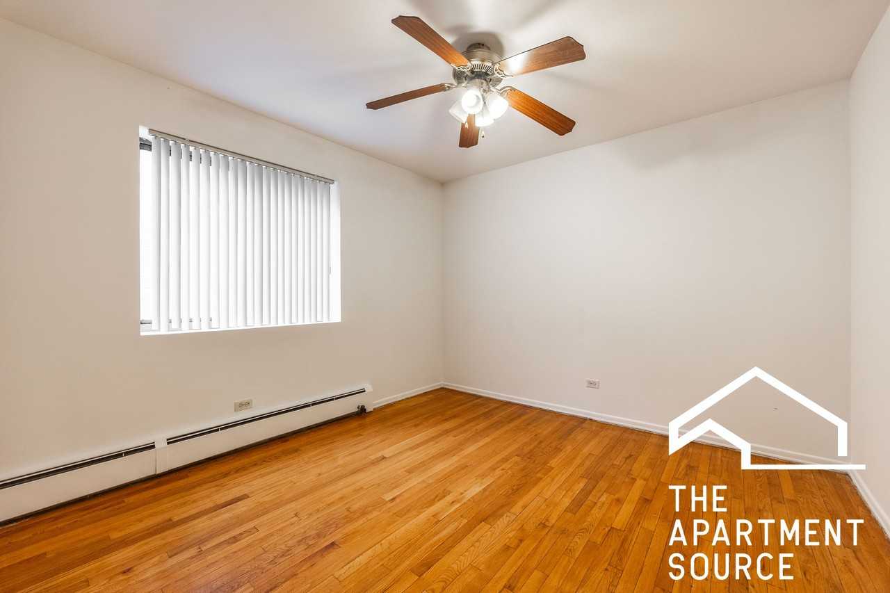 6250 N Kenmore Ave #404 - Photo 6 of 11