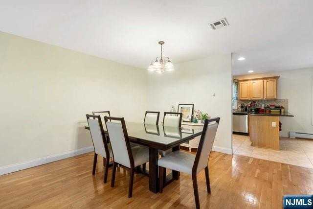 17 Skymark Ct - Photo 7 of 25
