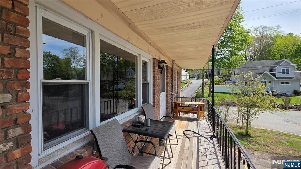 16 Belmont Ave - Photo 2 of 21