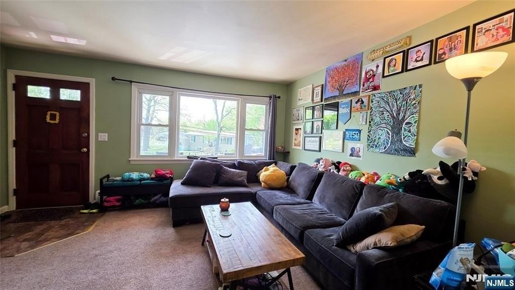 16 Belmont Ave - Photo 4 of 21