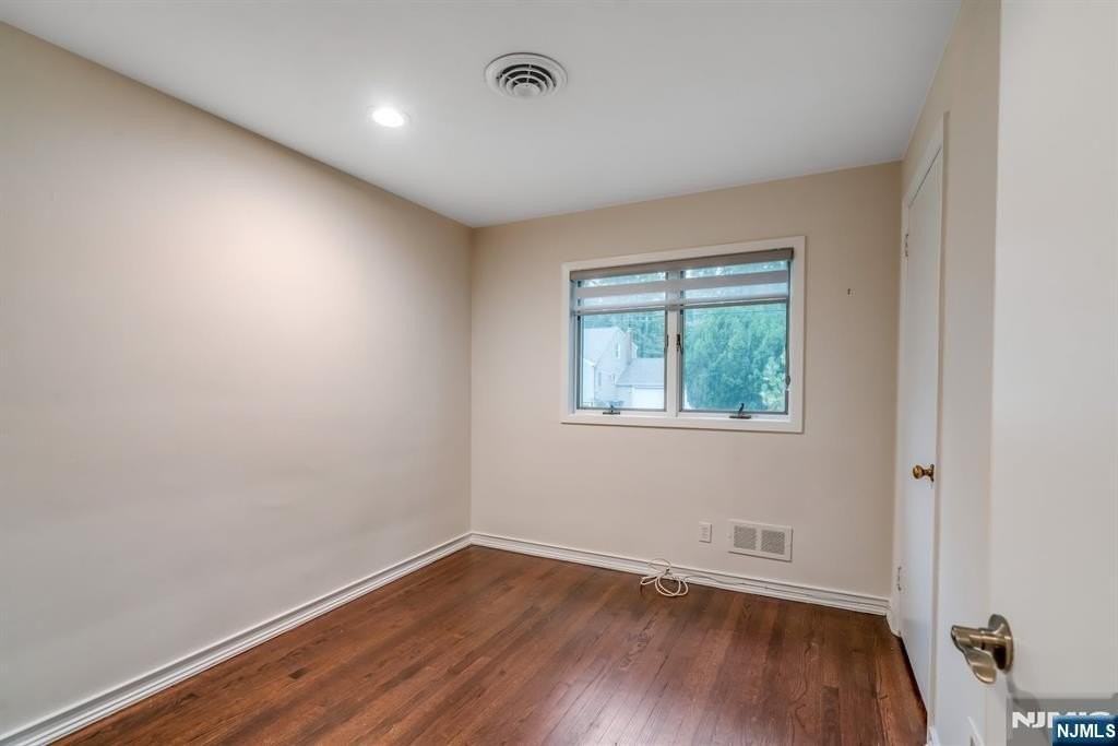 8 Waibel Dr - Photo 7 of 17