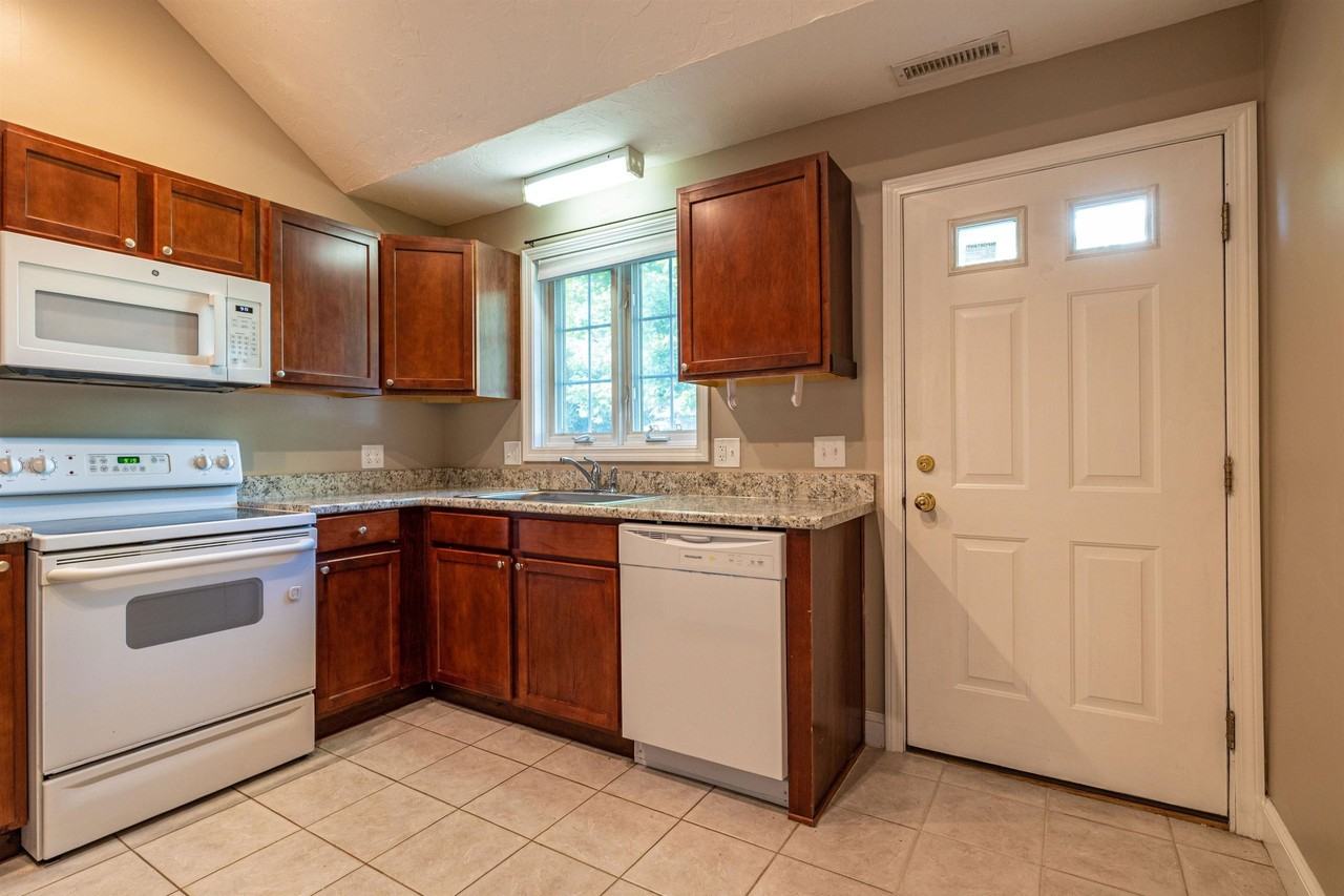 45 Bog Rd #A5 - Photo 7 of 32