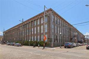 featured image of 920 Poeyfarre St #430