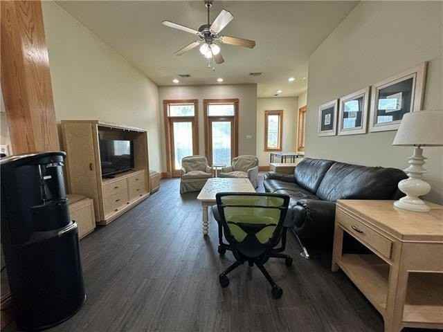 929 Lowerline St #B - Photo 4 of 16