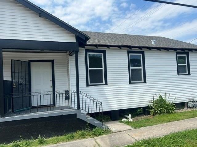 2269 N Prieur St - Photo 3 of 18
