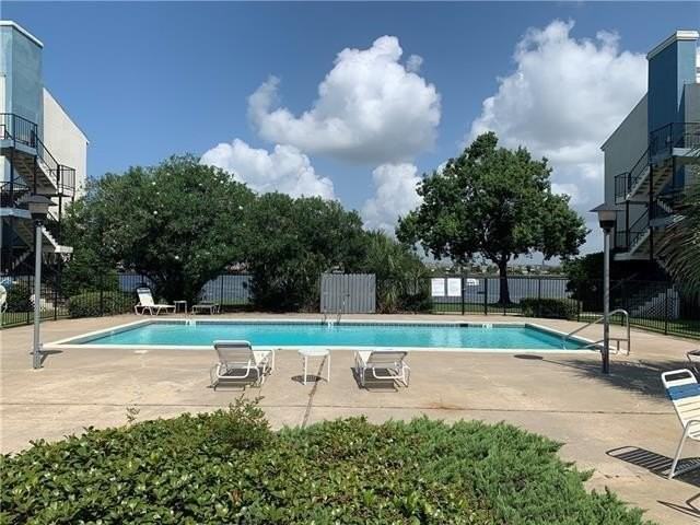 1490 Harbor Dr #108 - Photo 4 of 14