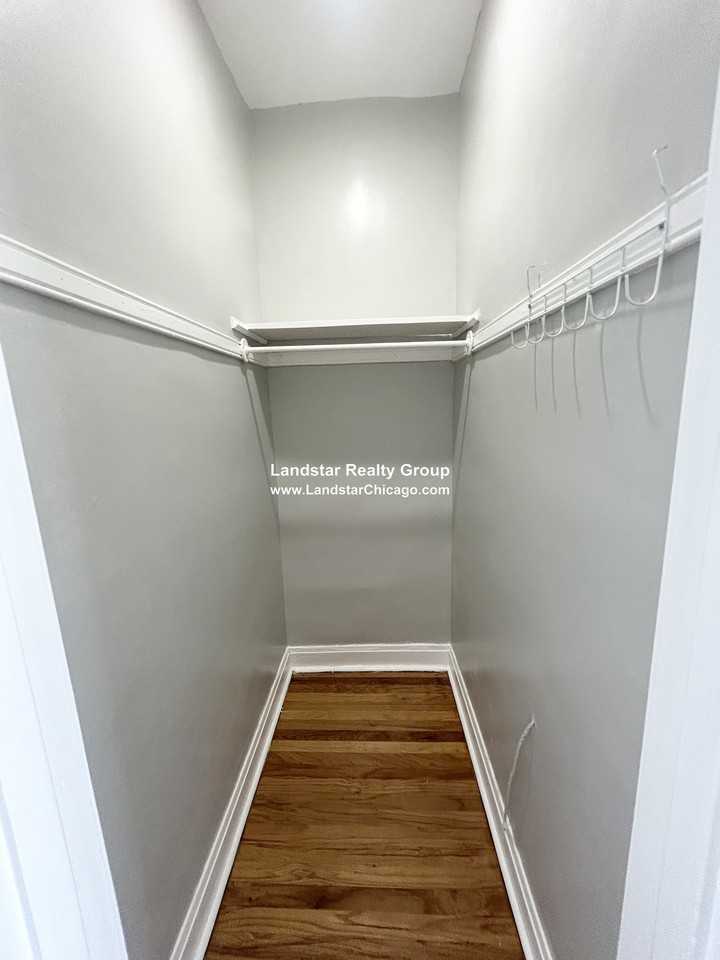 4735 N Monticello Ave #3B - Photo 3 of 10