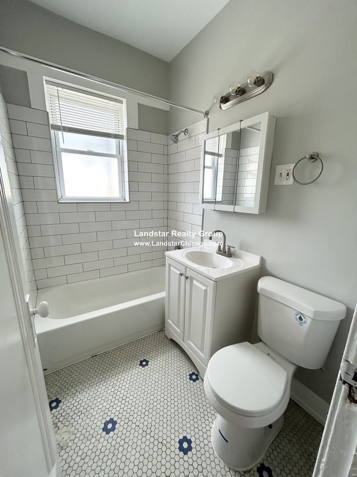 4735 N Monticello Ave #3B - Photo 5 of 10