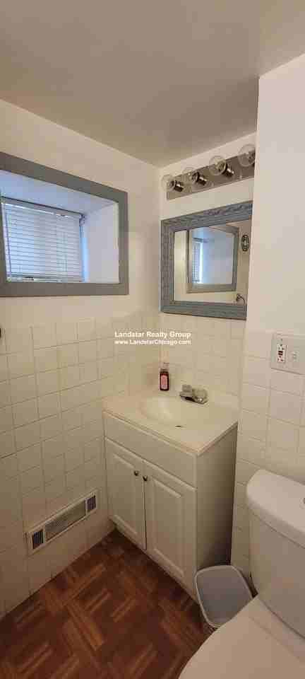 4816 W Grace St #G - Photo 4 of 15