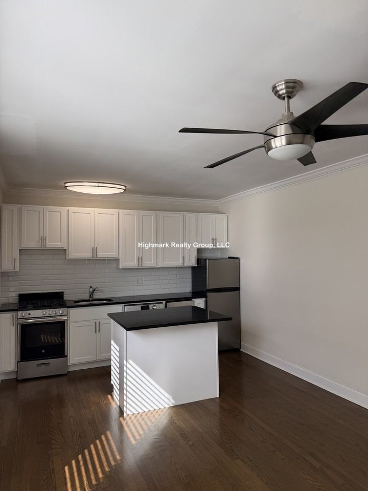 918 Green Bay Rd #3VC - Photo 3 of 6