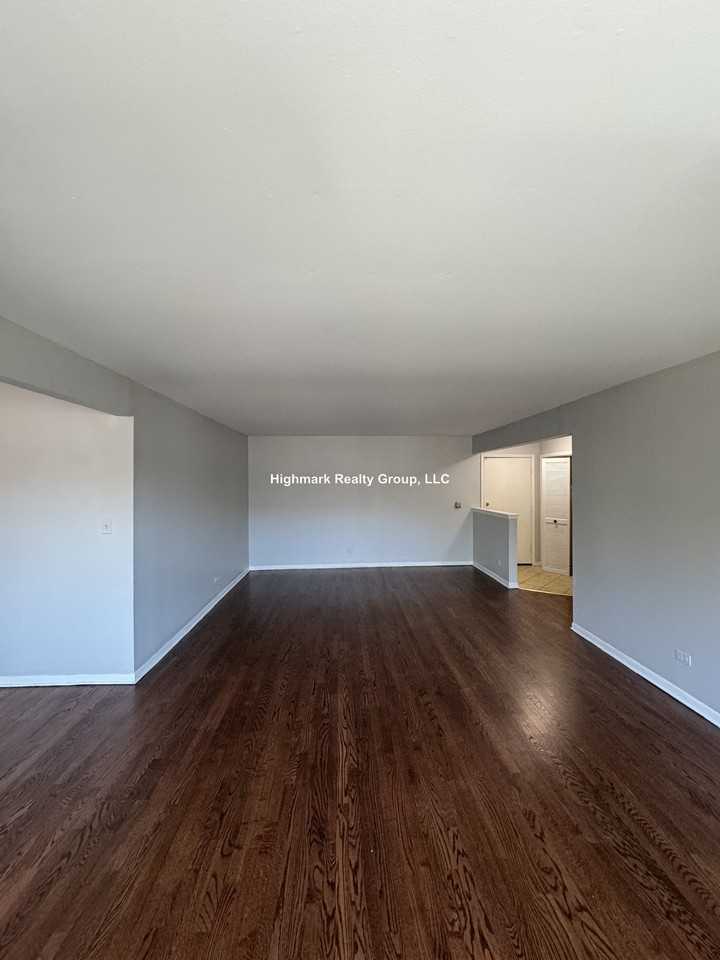 8644 Skokie Blvd #300 - Photo 4 of 15