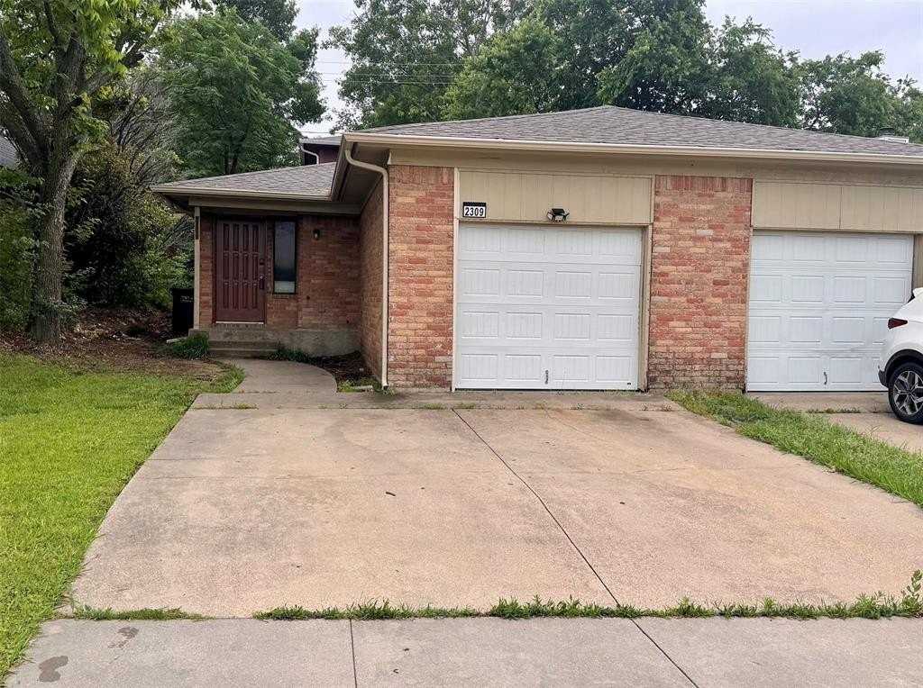 2309 Woodmont Trl