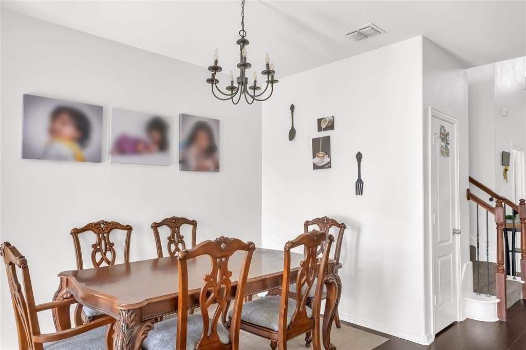 2708 Sunlight Dr - Photo 5 of 19
