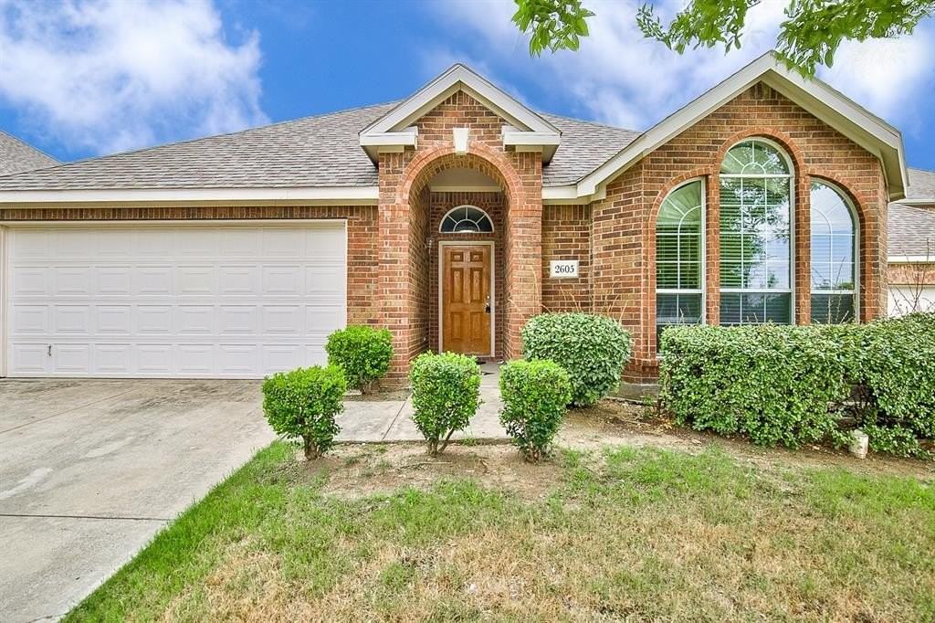 2605 Monroe Dr - Photo 2 of 36