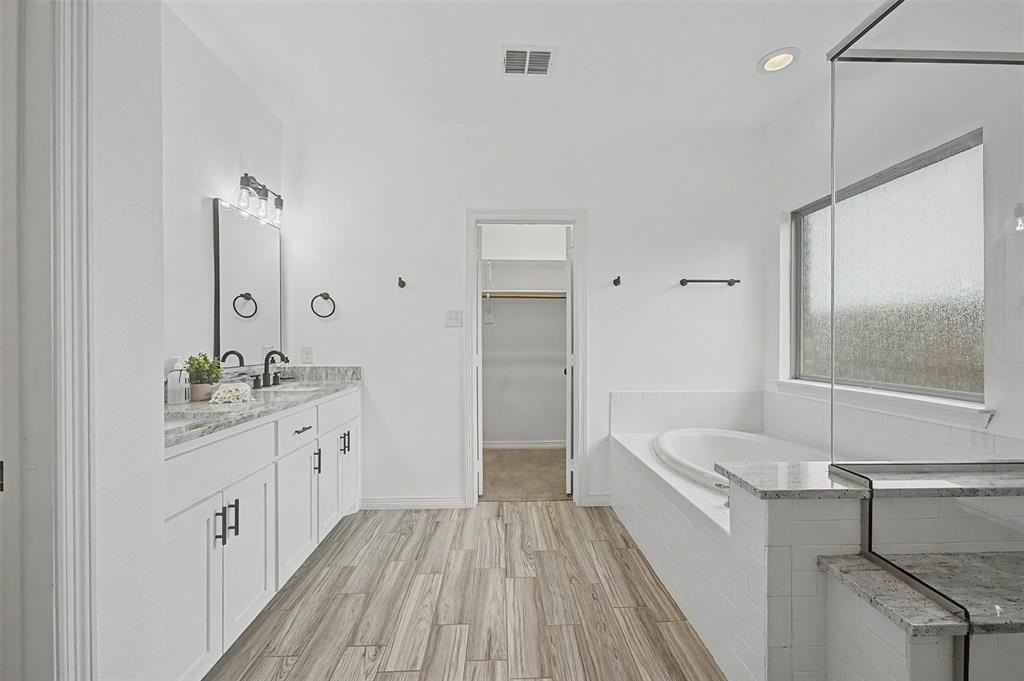 2600 Brandi Ln - Photo 6 of 15