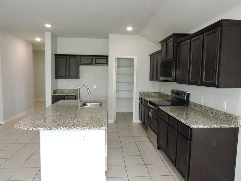 8050 Privet St - Photo 6 of 24