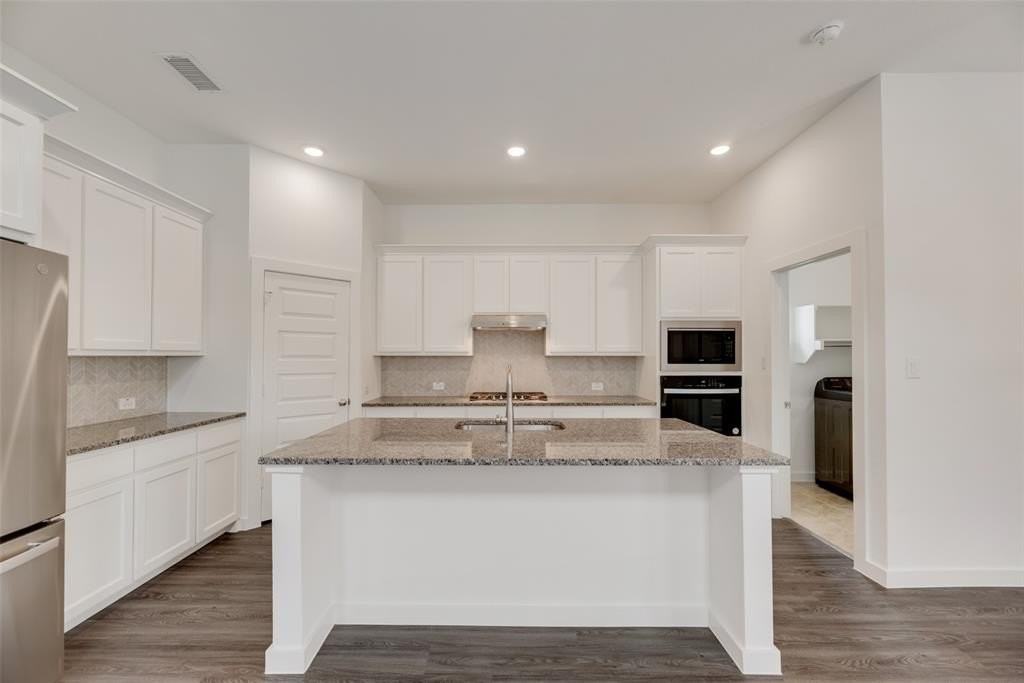 15543 Fringe Tree Rd - Photo 5 of 26
