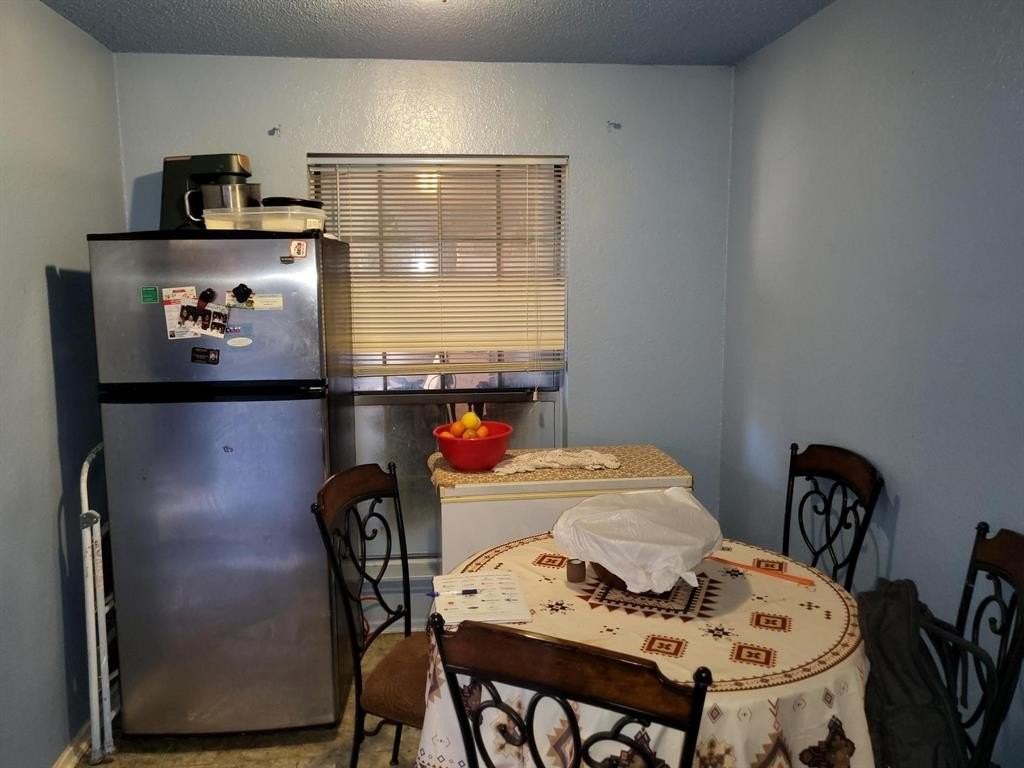 3320 Green Ridge St - Photo 5 of 20