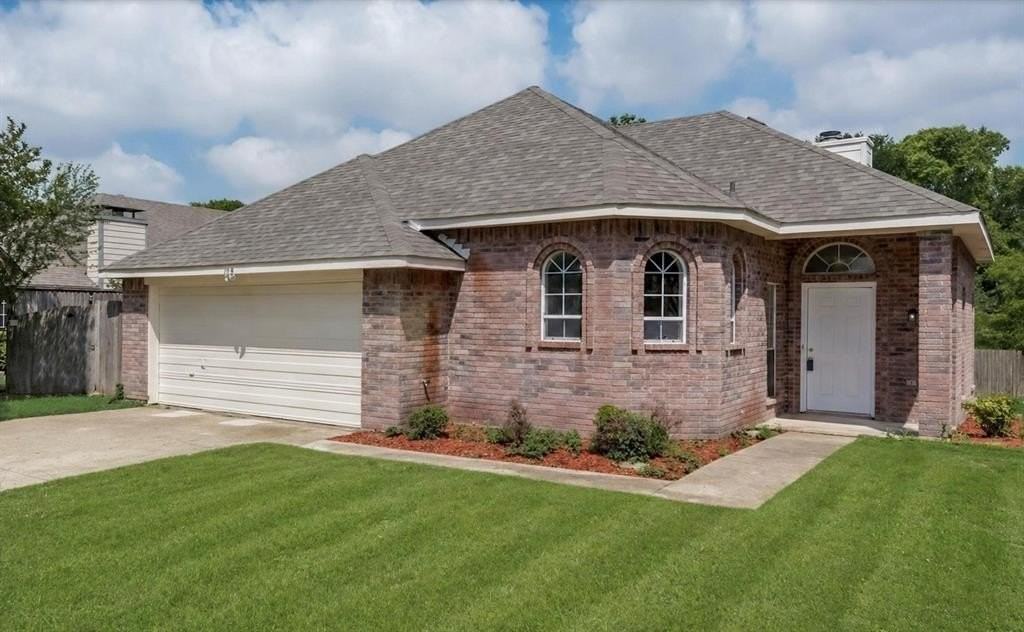 109 Brockway Dr - Photo 2 of 19