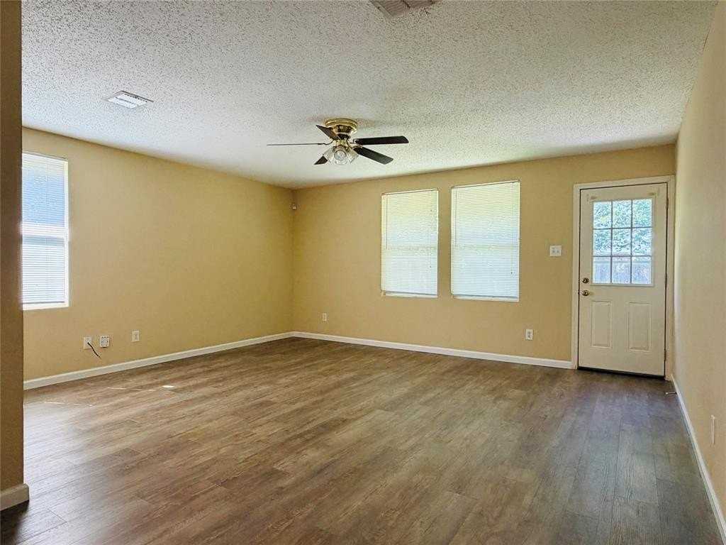 5700 Coldwater Dr - Photo 5 of 16