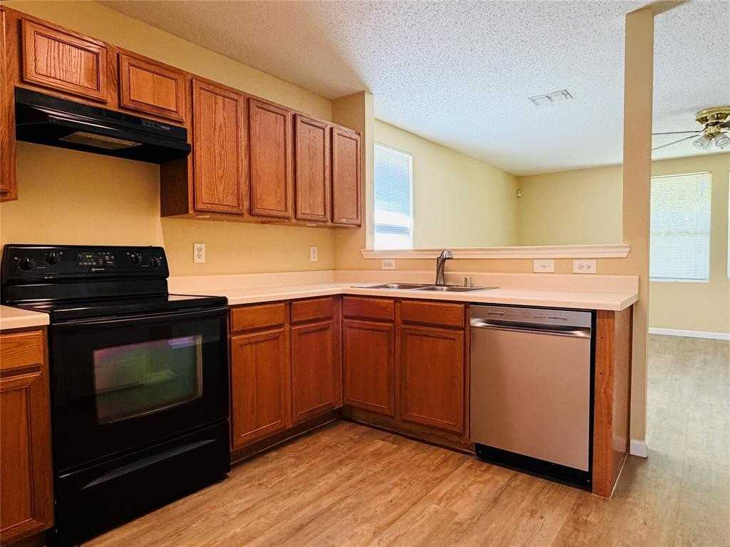 5700 Coldwater Dr - Photo 6 of 16