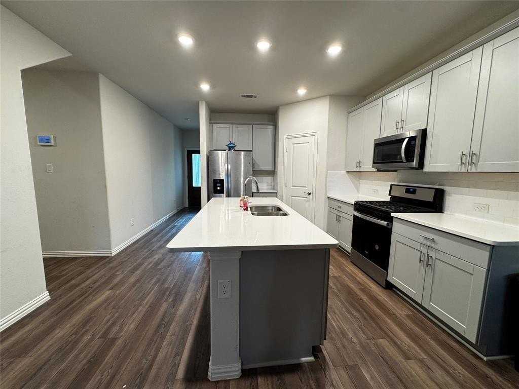 5419 Big Thicket Ln - Photo 3 of 16
