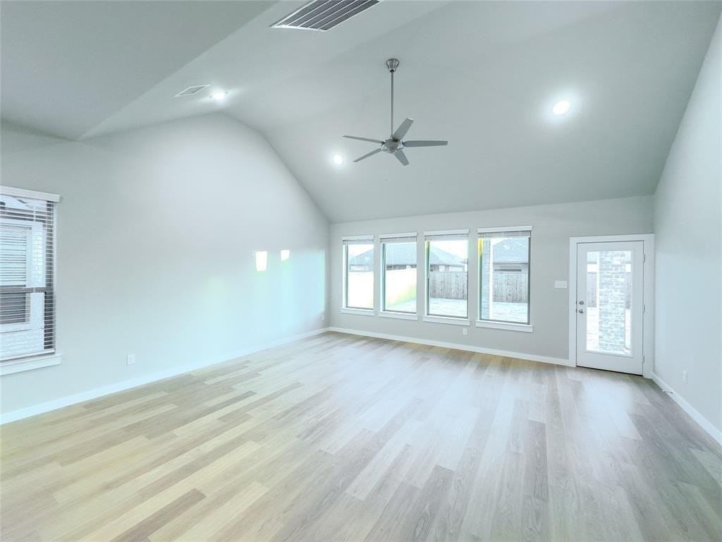 566 Silver Springs Ln - Photo 3 of 23