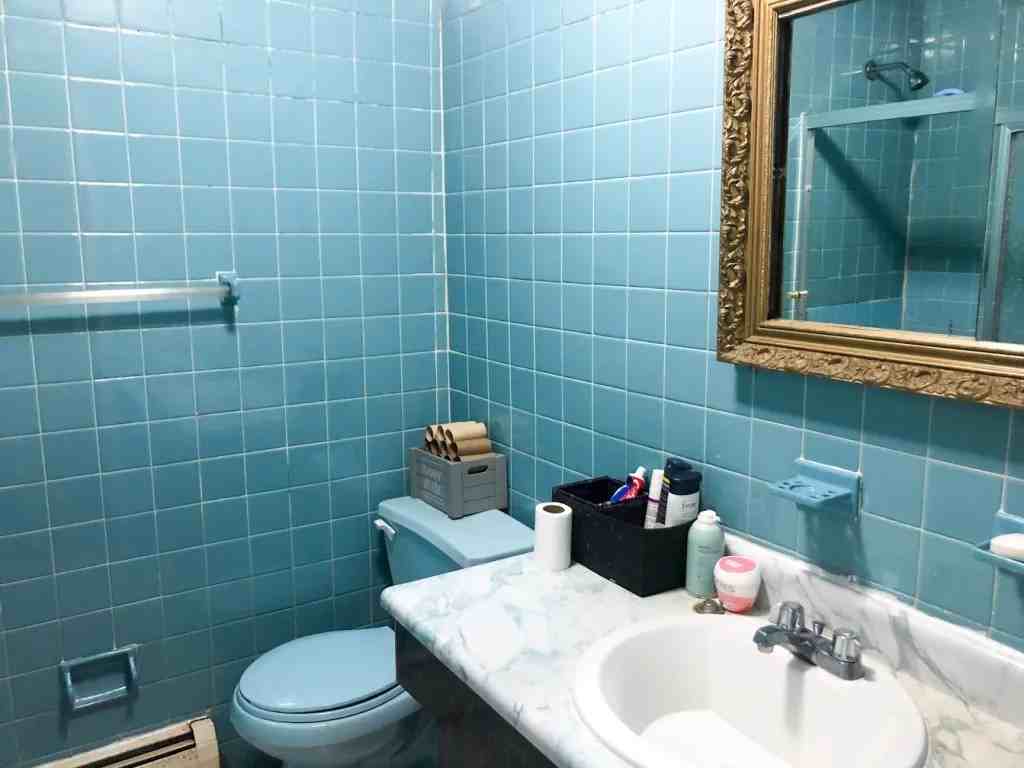 Private Bedroom in 4 Bedroom/1 Bathroom Home - Photo 3 of 7