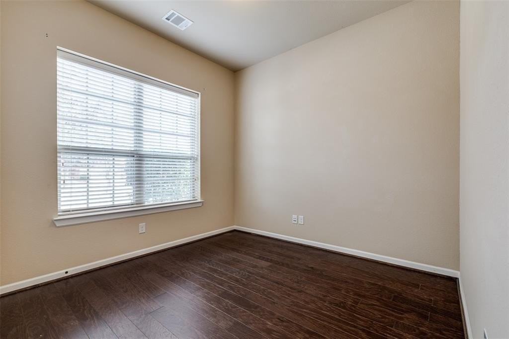 9509 Bewley Ct - Photo 6 of 37