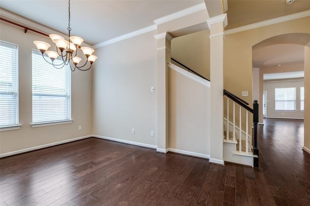 9509 Bewley Ct - Photo 7 of 37