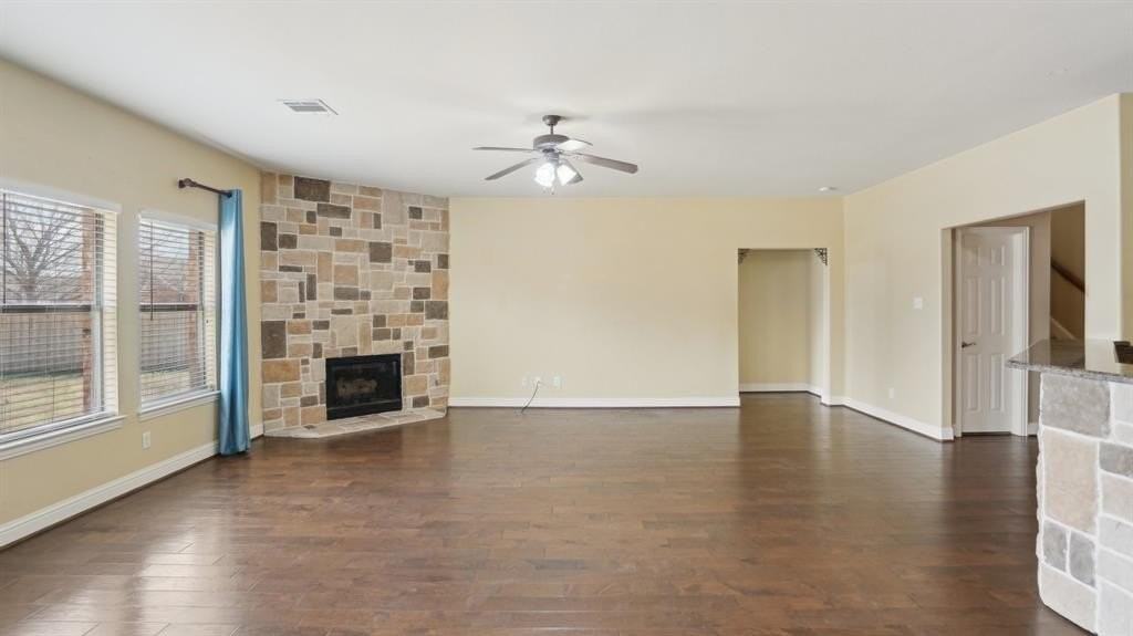 313 Country Lakes Dr - Photo 5 of 40