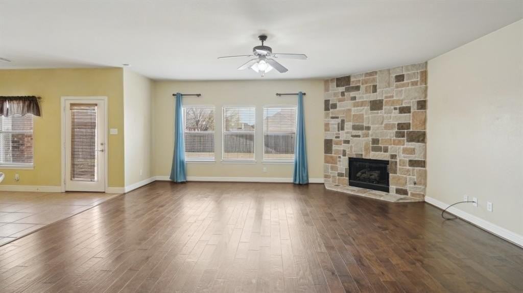 313 Country Lakes Dr - Photo 6 of 40